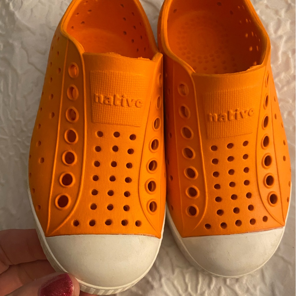 NATIVES Jefferson slip ons SIZE Toddler size c9